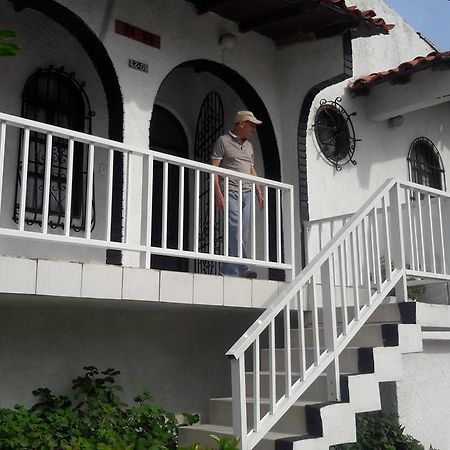 B&B Grand Royal Inn バランキージャ エクステリア 写真